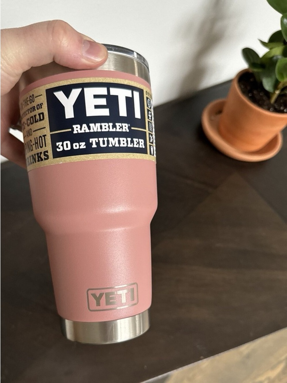 NEW YETI Rambler 30 oz Tumbler with Magslider Lid in SANDSTONE